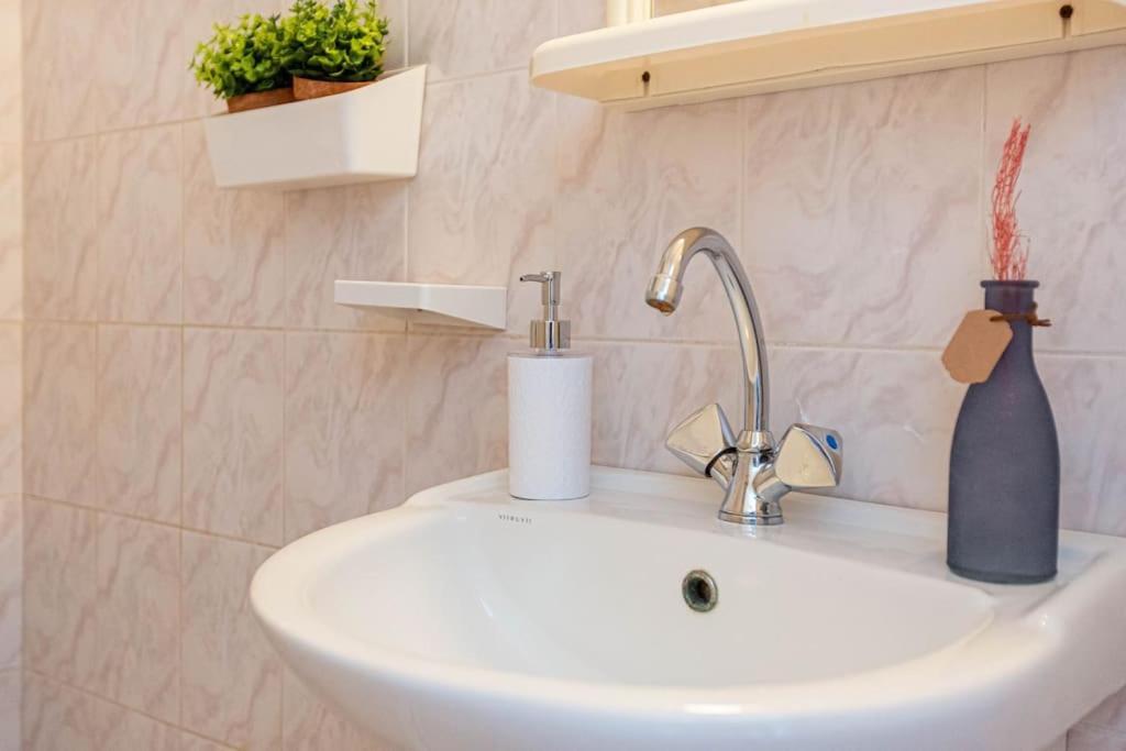 Apartament Blue Maraci 2 - Sea View, Kitchen, Beach Access Himara Zewnętrze zdjęcie