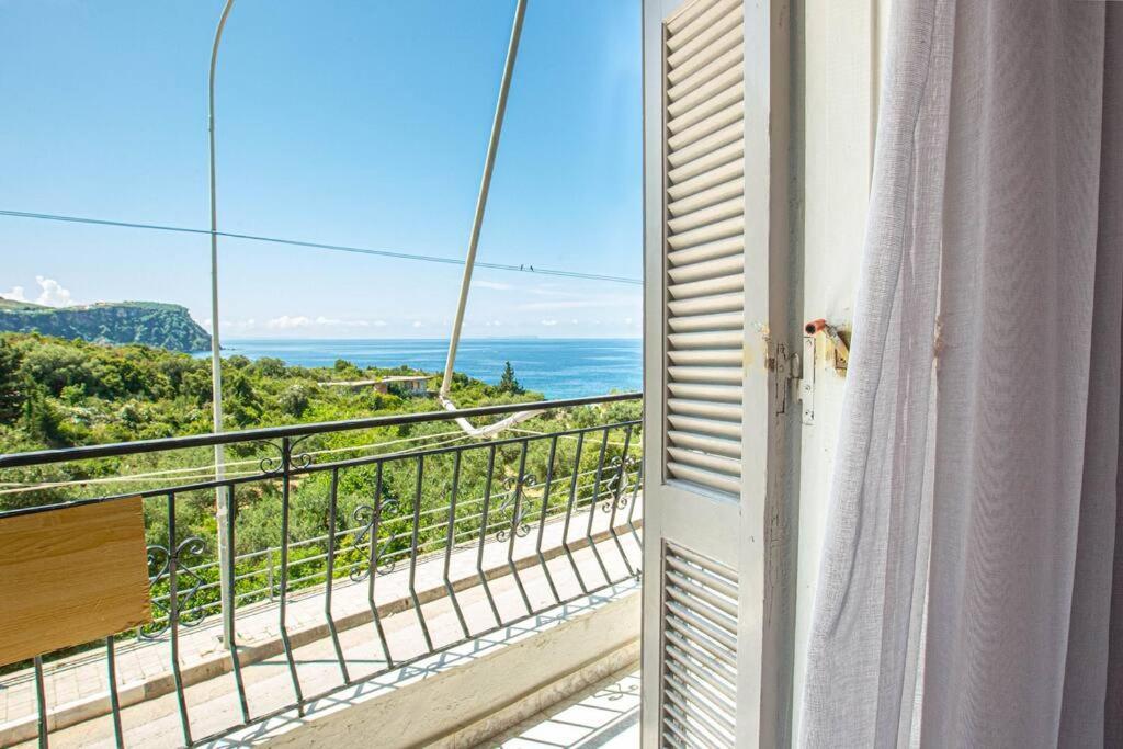 Apartament Blue Maraci 2 - Sea View, Kitchen, Beach Access Himara Zewnętrze zdjęcie